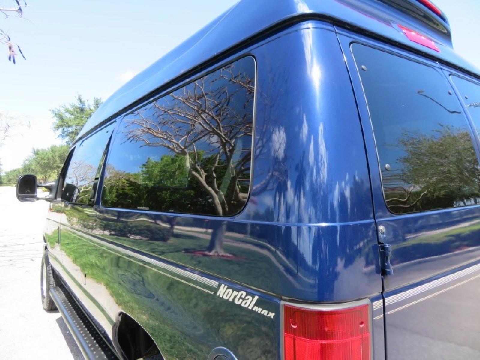 2011 Dark Blue /Gray Ford E-Series Wagon E-350 XLT Super Duty (1FBNE3BS4BD) with an 6.8L V10 SOHC 20V engine, located at 4301 Oak Circle #19, Boca Raton, FL, 33431, (954) 561-2499, 26.388861, -80.084038 - Photo #35